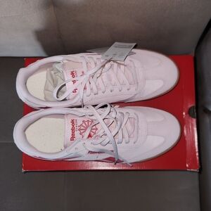 Brand New Reebok Women's Pink Sneakers